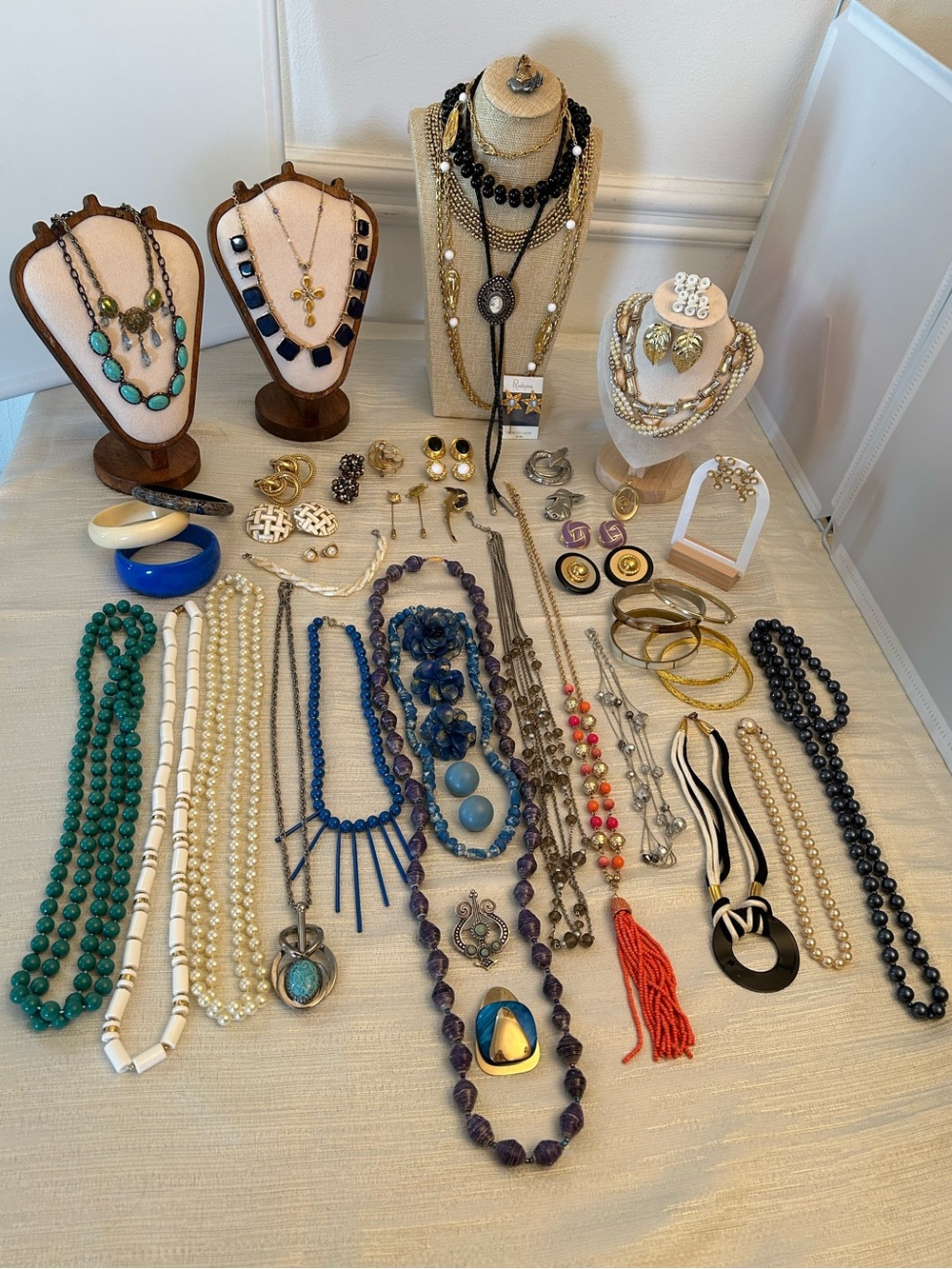 Large Vintage & Fashion Jewelry Assortement